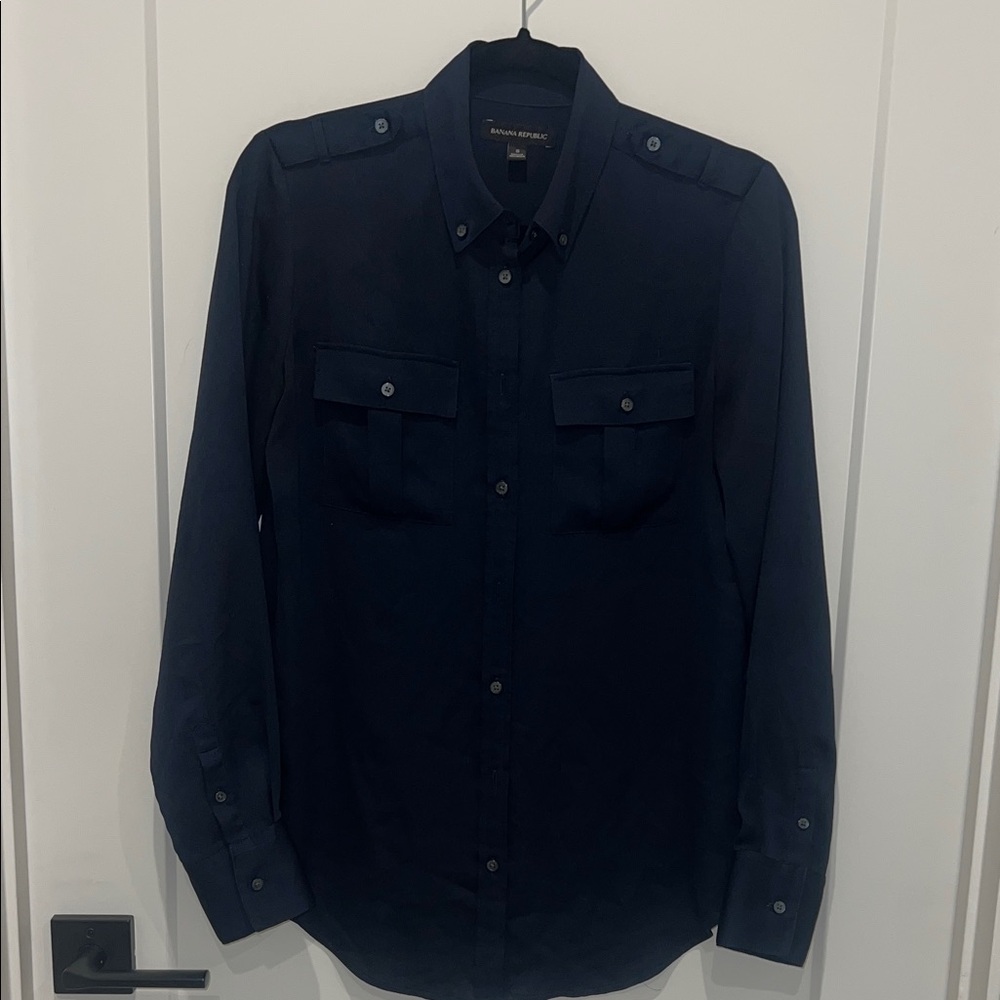 Banana republic, navy blouse